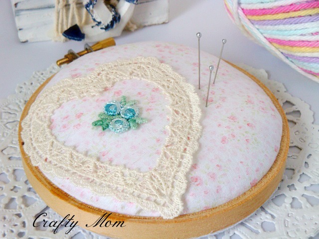Embroidery Hoop Pincushion / Pin Cushion
