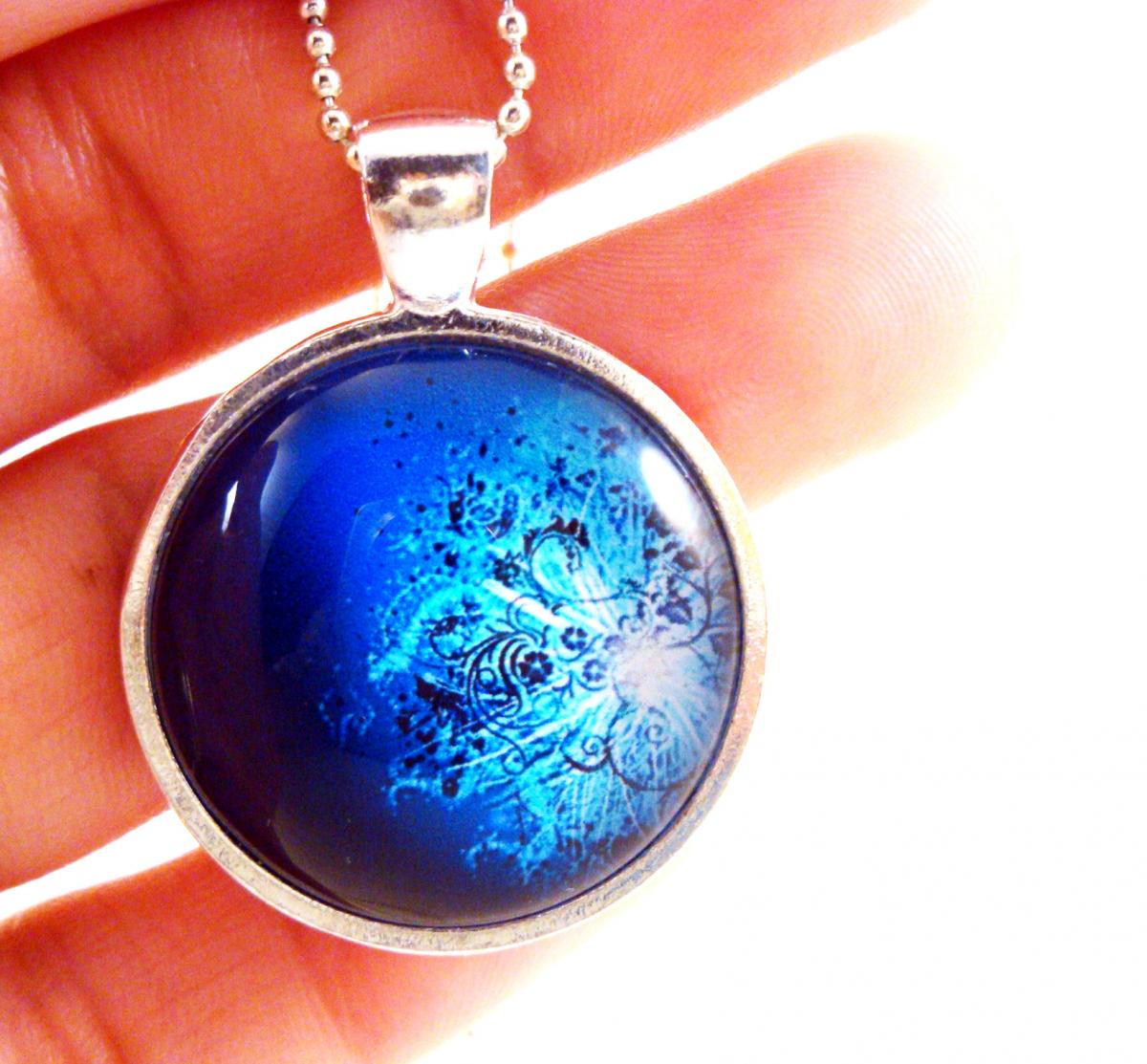 Blue Glass Pendant Necklace on Luulla